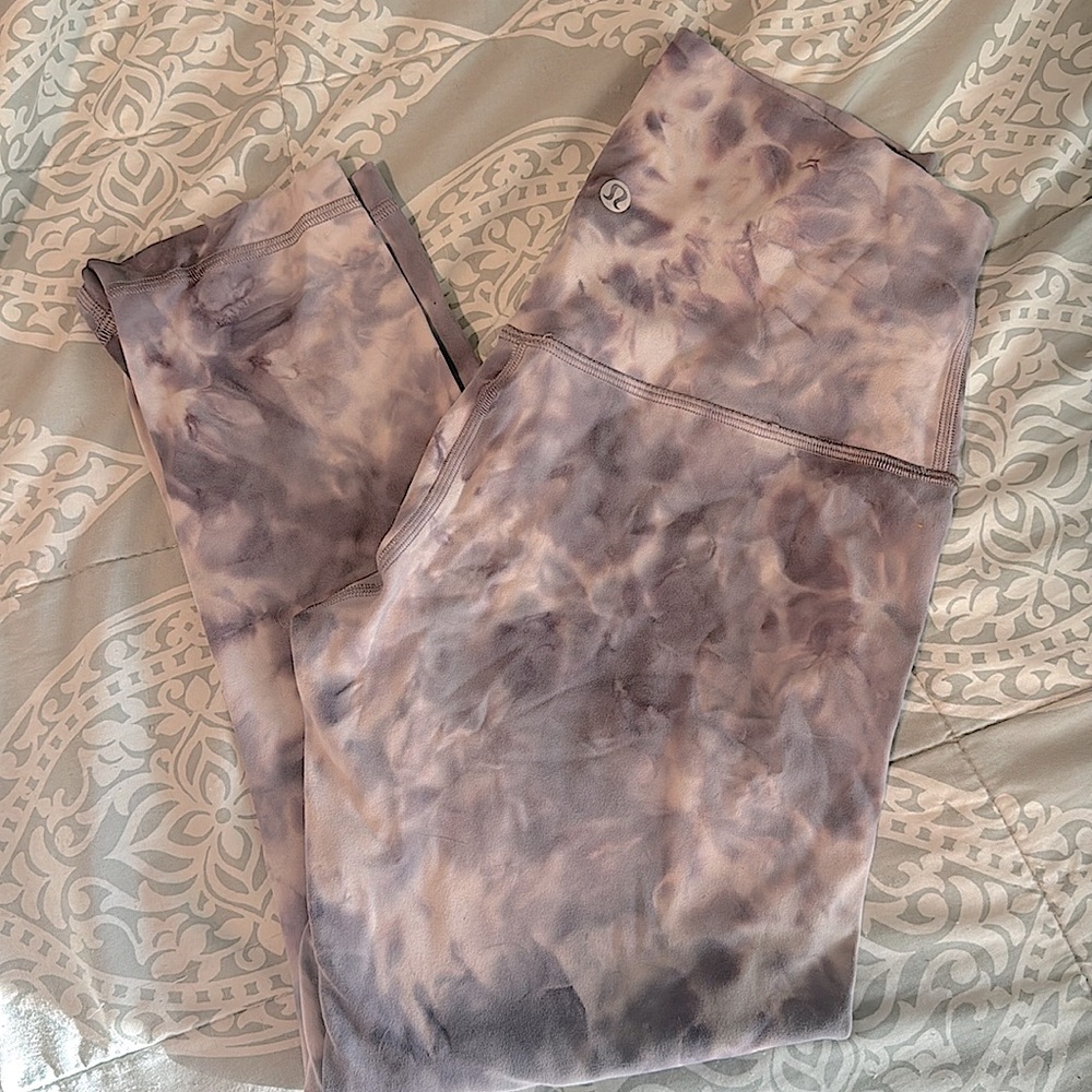Lululemon Align 21” diamond dye leggings